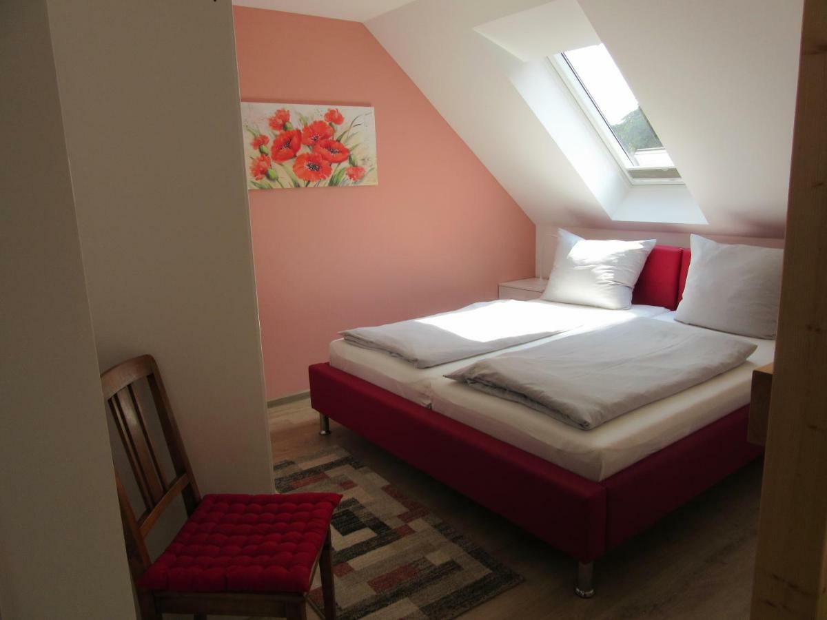 Feriendomizil Taupadel Apartment Burgel  Luaran gambar